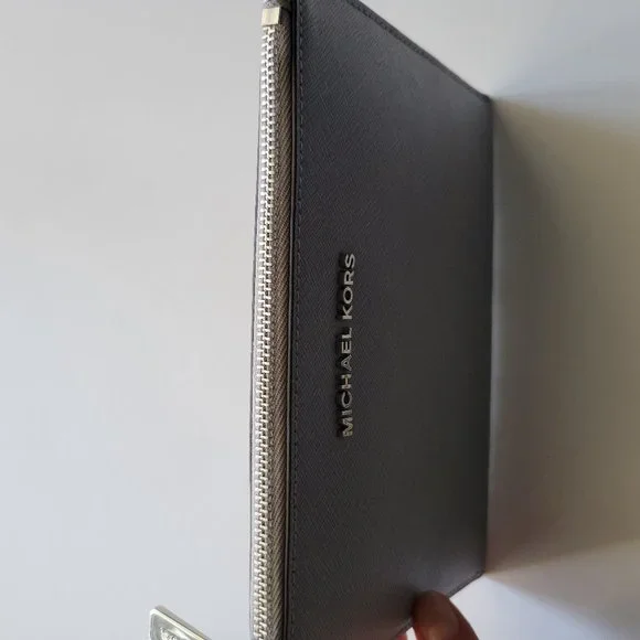 MICHAEL KORS SMALL LEATHER VINYL SILVER PEWTER JET SET CLUTCH COIN PURSE WALLET - Picture 2 of 4